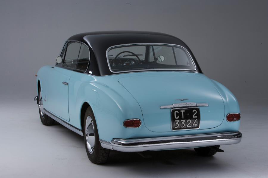  Lancia Aurelia B53 Coupe 1952 года  (фото 17 из 30)